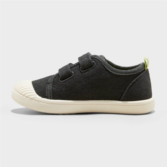 Cat & Jack Kids Black Sneakers - Picture 2 of 5
